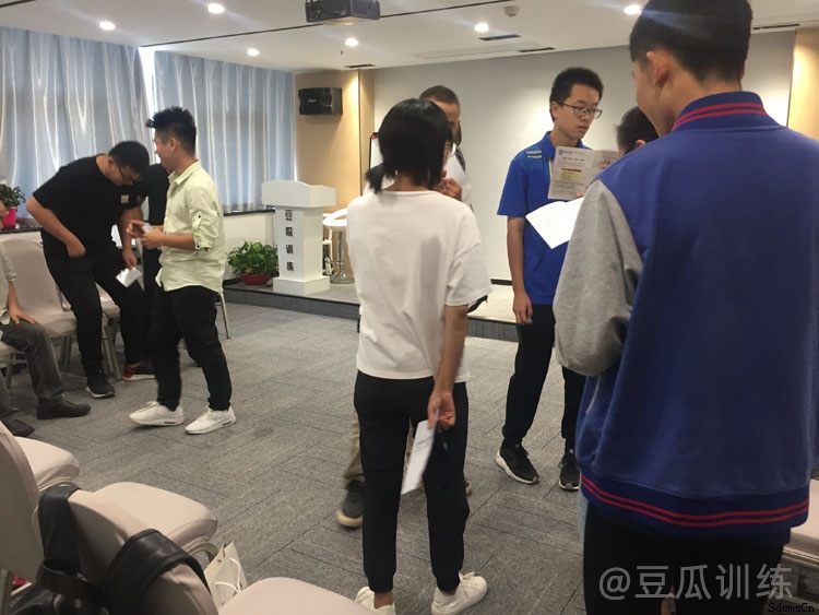 �쵼�ĺÿڲ�����������